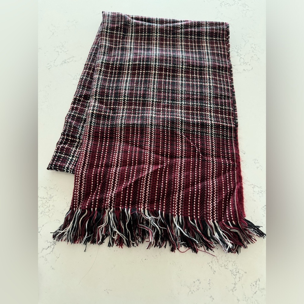 Elegant Plaid Fringe Scarf